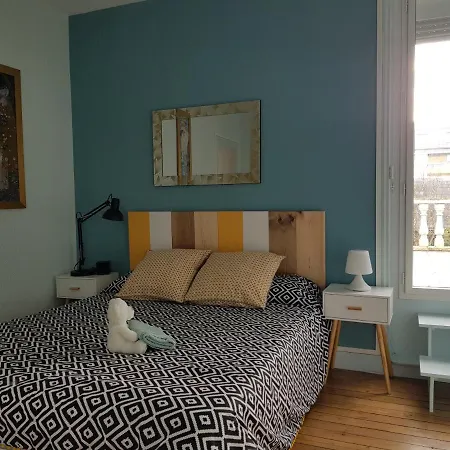 Apartment 72m² Avec Terrasse Dans Demeure Angevine De 2 Etages