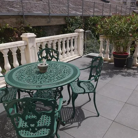 Apartment 72m² Avec Terrasse Dans Demeure Angevine De 2 Etages Angers