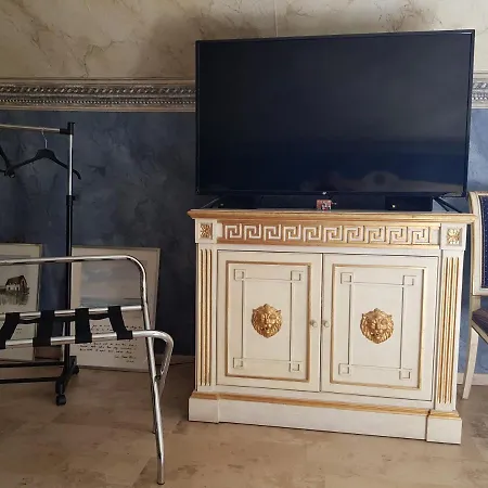 72m² Avec Terrasse Dans Demeure Angevine De 2 Etages Apartment