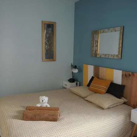 72m² Avec Terrasse Dans Demeure Angevine De 2 Etages *