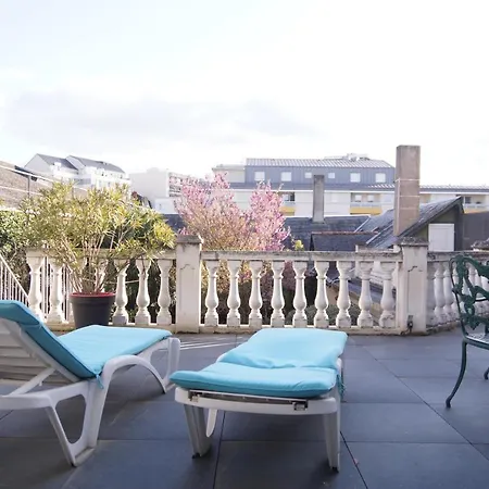Apartment 72m² Avec Terrasse Dans Demeure Angevine De 2 Etages *