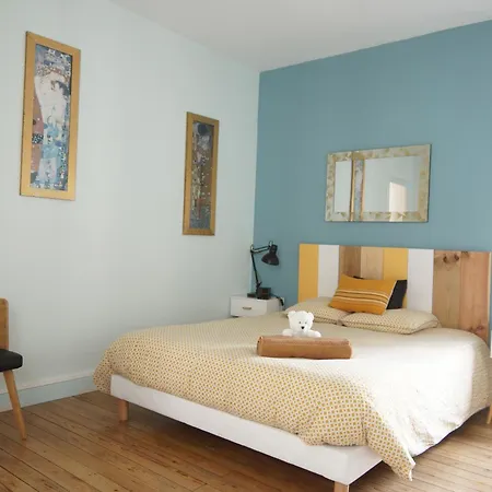 72m² Avec Terrasse Dans Demeure Angevine De 2 Etages
